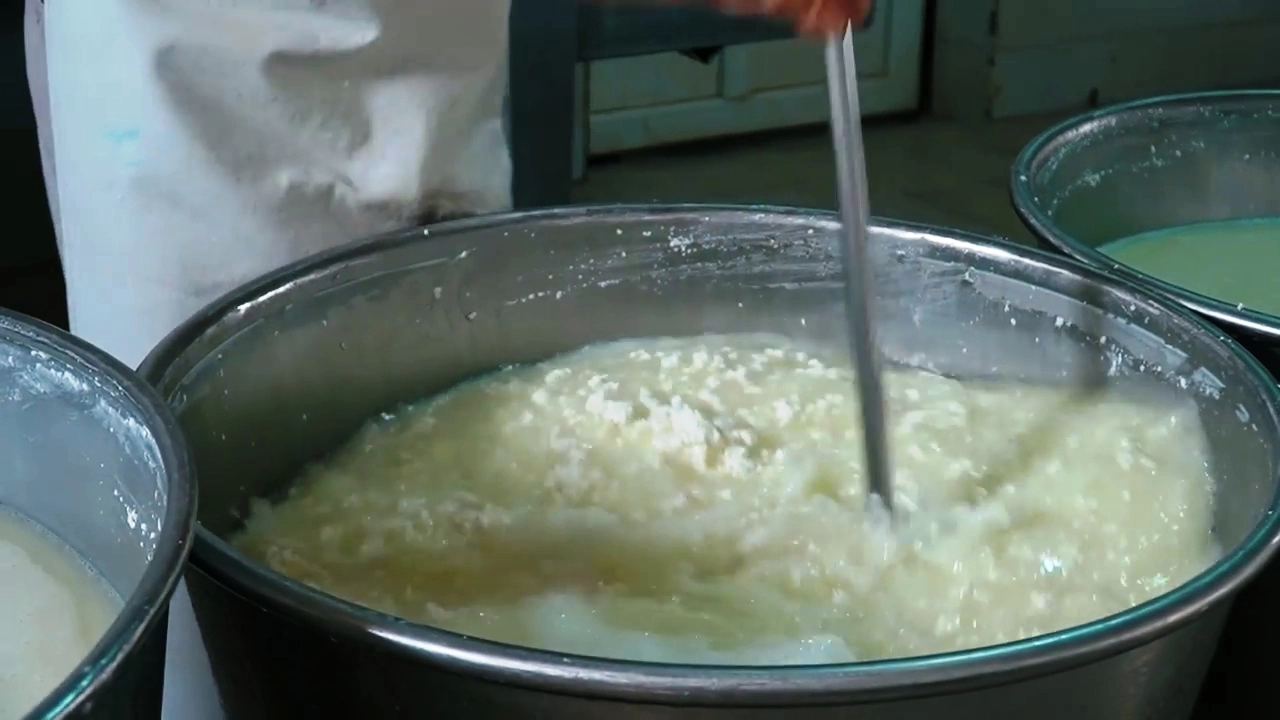Manyas Kelle Peyniri Az Tuzlu 1 Kg